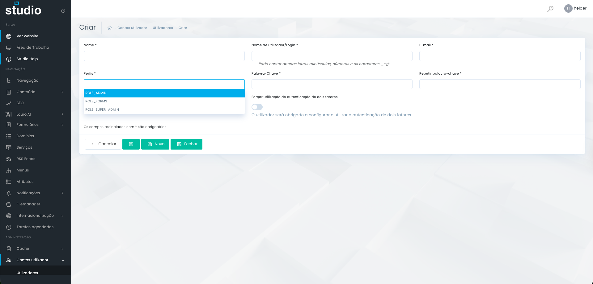 Perfis disponíveis ao criar utilizadores no Studio CMS